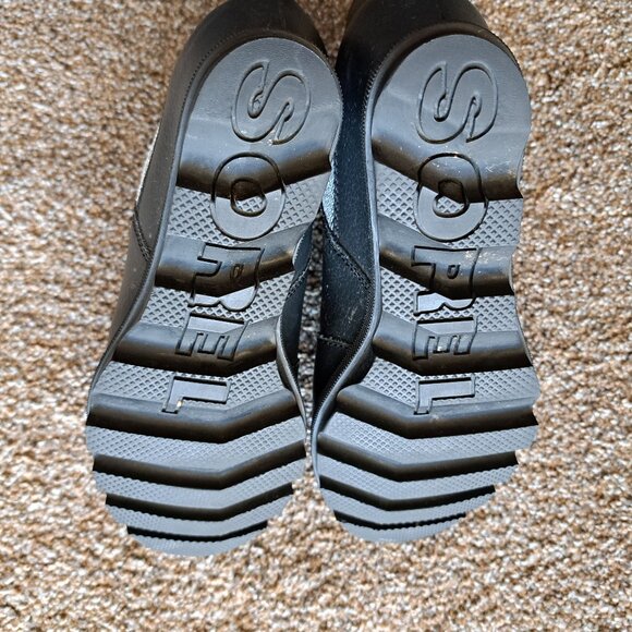 Sorel Women's Joan of Arctic Wedge III Chelsea boot in black leather with silver - Picture 7 of 10